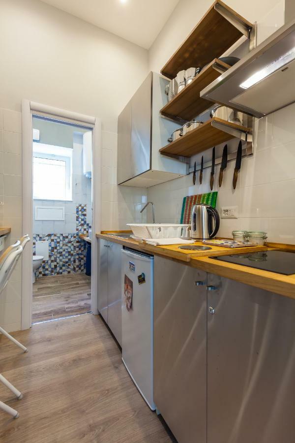 Materdei Terrace Apartment Наполи Екстериор снимка