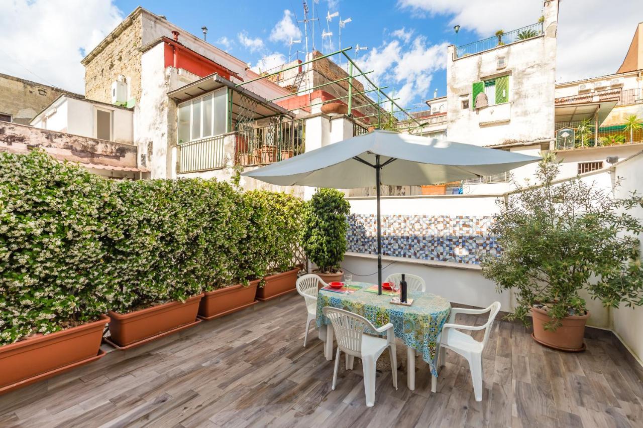 Materdei Terrace Apartment Наполи Екстериор снимка