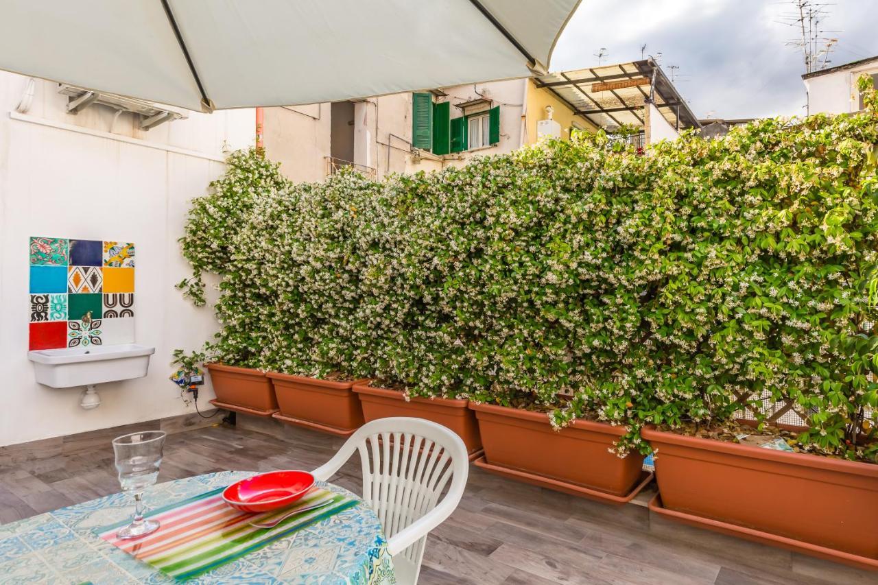 Materdei Terrace Apartment Наполи Екстериор снимка